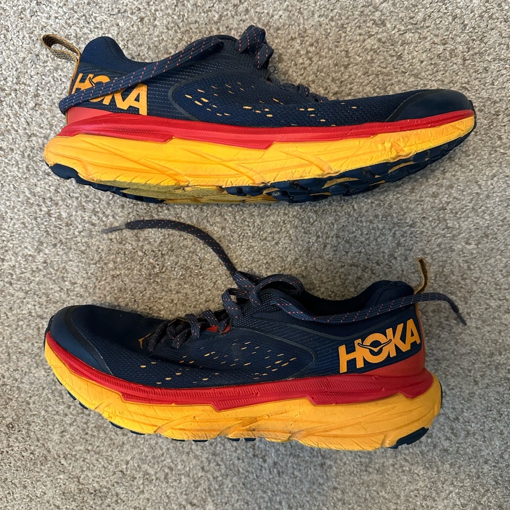 Hoka One One Challenger ATR 6 mens 7D blue red yellow shoes sneakers